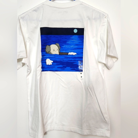 Uniqlo x KAWS T-SHIRT (Japan) - Picture 3 of 4